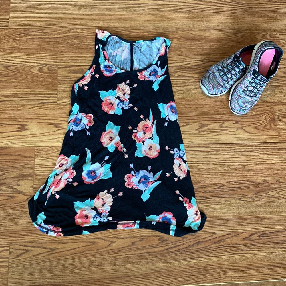 Livi active 22/24 cotton workout tank top